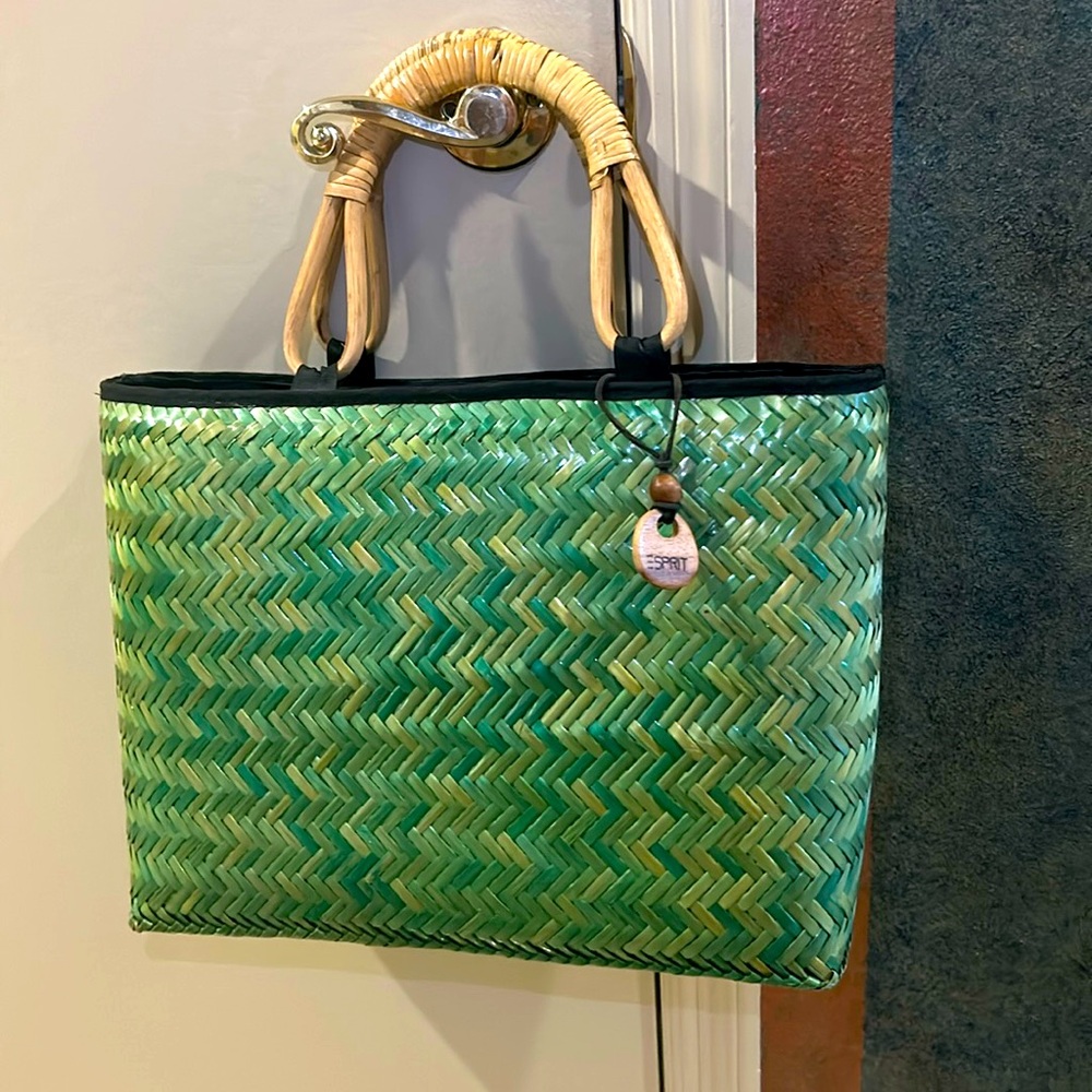 Esprit de Corp. straw tote/ hand bag Vintage